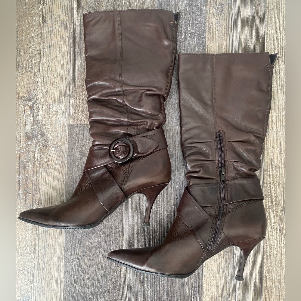 Emu leather 2 inch 6.5 size heel with side zipper